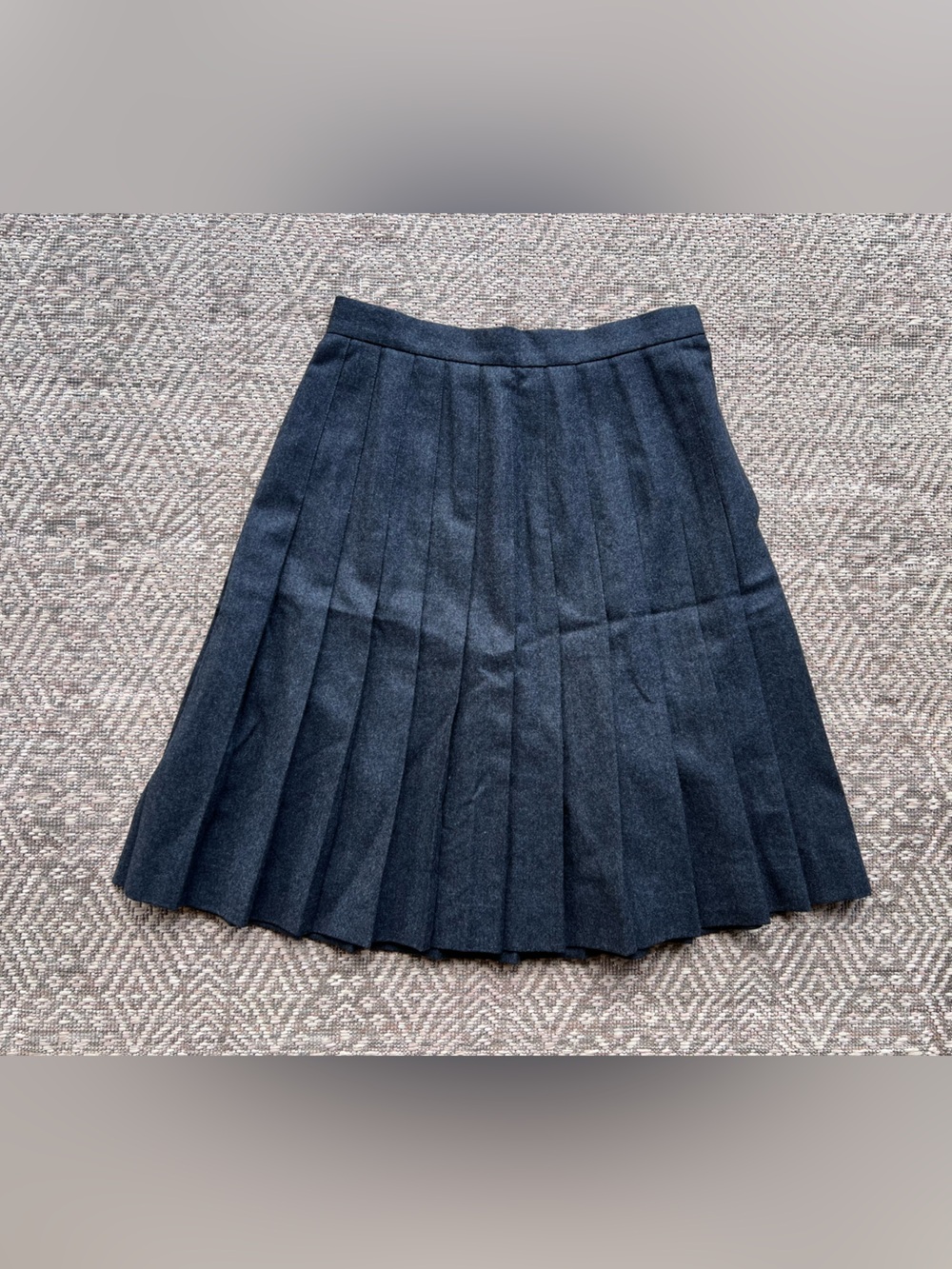 Vintage Talbots 100% Worsted Wool Pleated Skirt 6 Charcoal Gray Knee Length USA